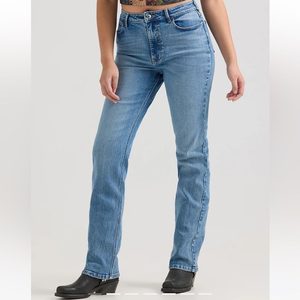 Wrangler high rise true straight leg jean size 29"